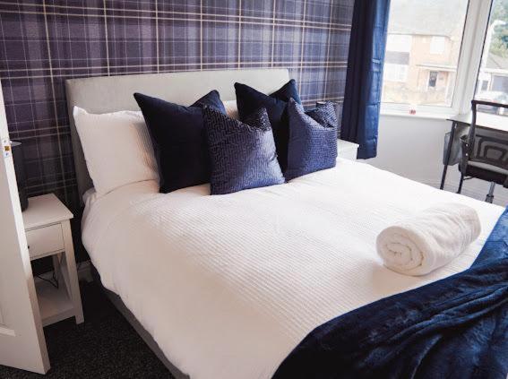Home In Speke- 8 Mins Walk To Airport Esterno foto